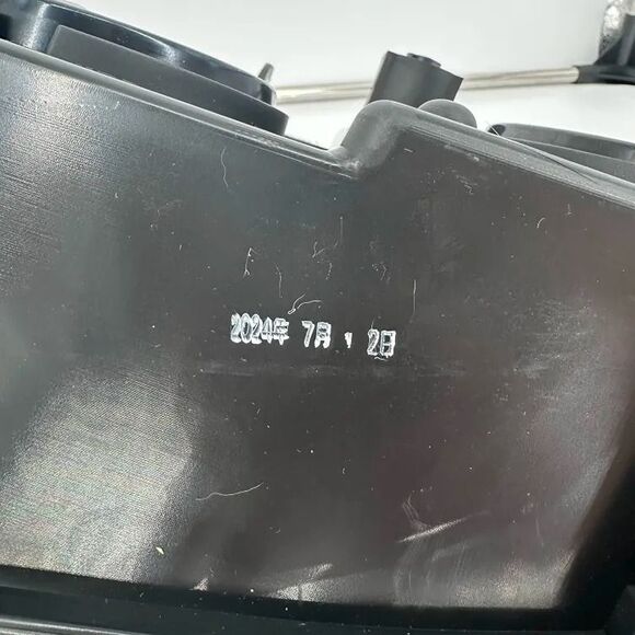 2003-06 Chevrolet Silverado Headlight Assembly Right Passenger Side Chrome Lens - Picture 11 of 11